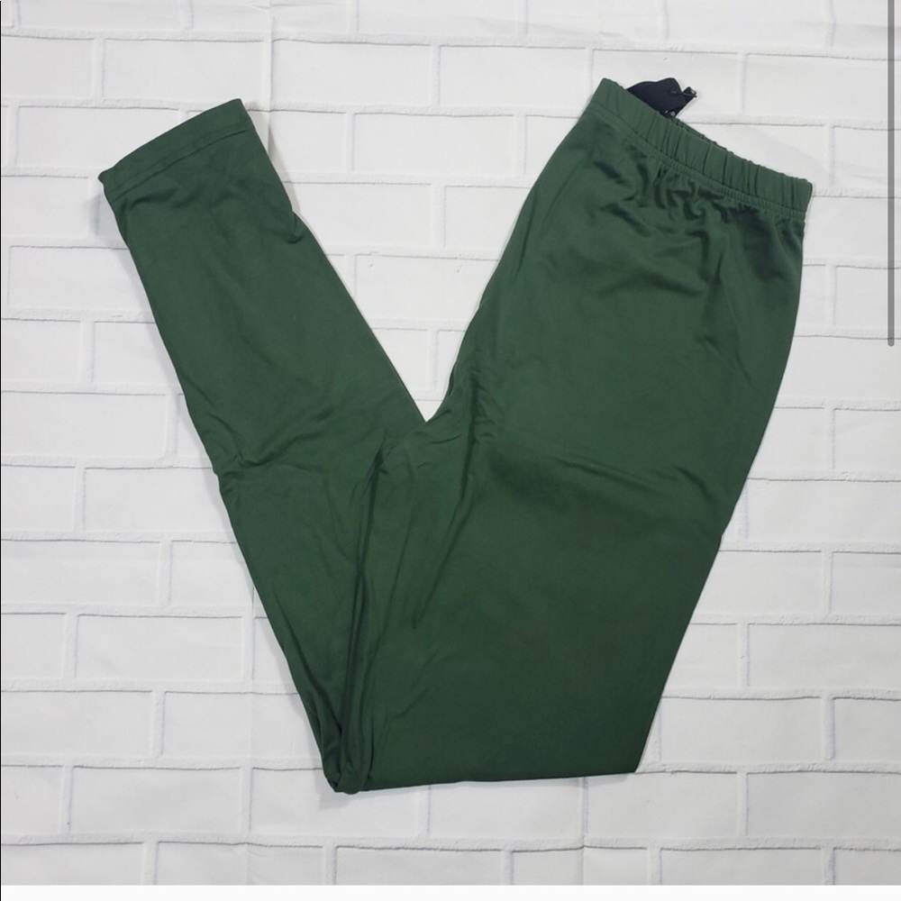 NWT Agnes & Dora 💚 small/med Evergreen Leggings